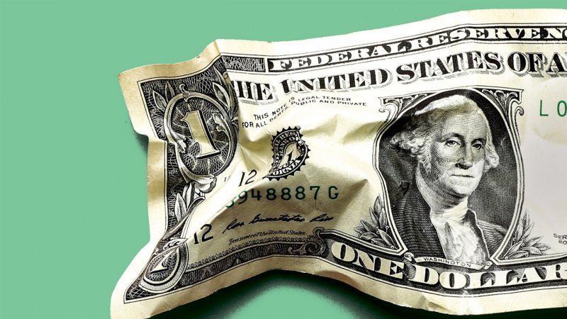 آغاز سقوط سنگین قیمت دلار بازار آزاد امروز ۹ دی / قیمت دلار ۵ هزارتومان ارزان شد