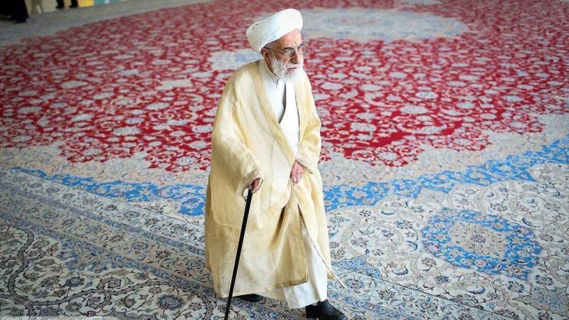 تصویر جدید از آیت‌الله جنتی در سن ۹۹ سالگی + عکس