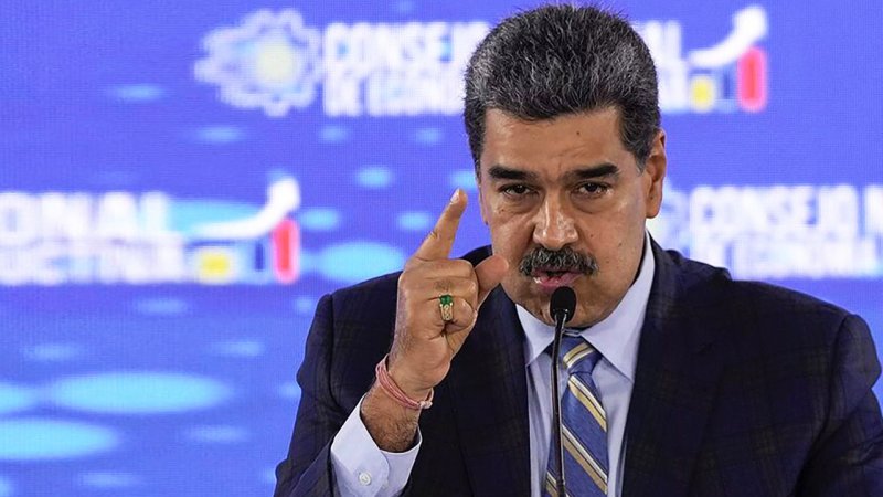 فوری/ نیکلاس مادورو سقوط کرد