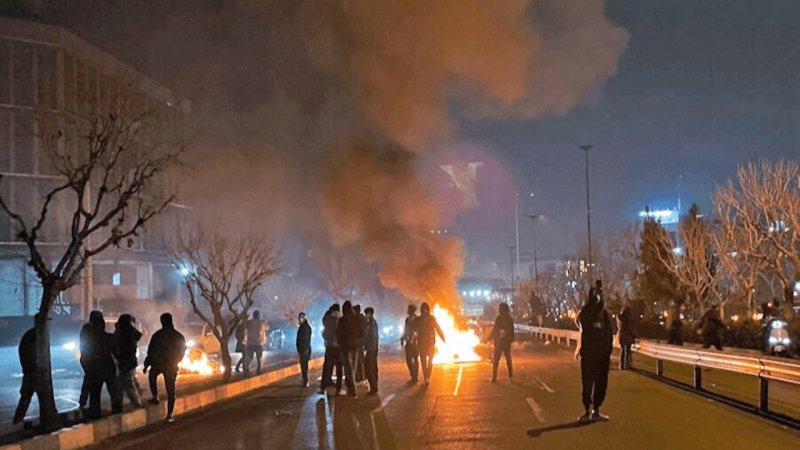 فراخوان دوباره پژاک و کومله برای آشوب در ایران؛ همراه با ترامپ هم‌پا با پهلوی