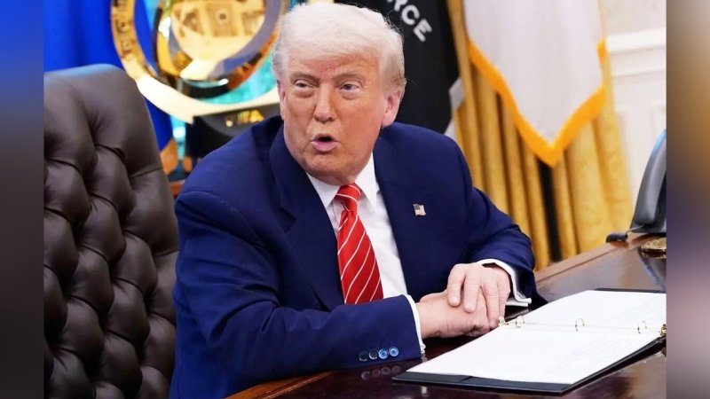 ترامپ: شهروندان آمریکا و متحدانش ایران را ترک کنند