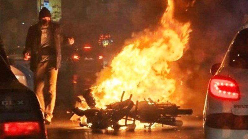 حمله به سفیر فلسطین در ناآرامی های تهران / مصدومیت سفیر و انتقال به بیمارستان