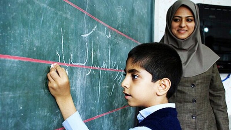 سوپرایز ویژه دولت برای معلمان / زمان واریز فوق العاده خاص مشخص شد + مبلغ واریزی