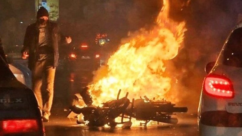 کسیکه از ۱۸ دی به بعد در خیابان‌ها حضور داشته مجرم است+ توضیحات مهم وزیر دادگستری