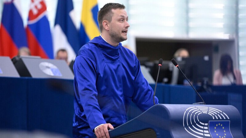 فرمان آماده‌باش برای مقابله با حمله احتمالی آمریکا؛ باید برای هر چیزی آماده باشیم