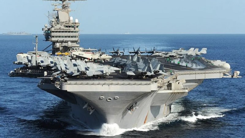 ناو آبراهام لینکلن روزانه چقدر هزینه برای ترامپ می‌تراشد؟