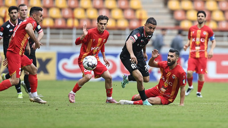 گران‌ترین بازیکن لیگ برتر ایران مشخص شد / ستاره پرسپولیس رکورد زد+ عکس