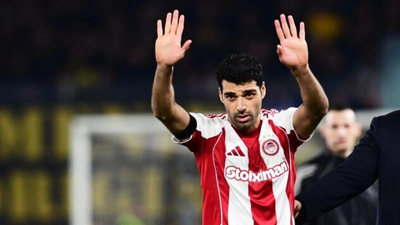 عذرخواهی مهدی طارمی به خاطر خوشحالی جنجالی‌ + عکس