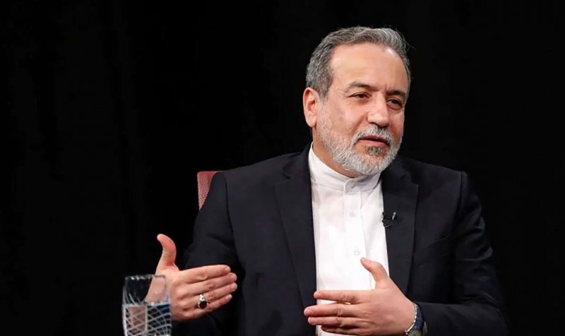 عراقچی: آرایش نظامی آمریکا در منطقه ما را نمی‌ترساند