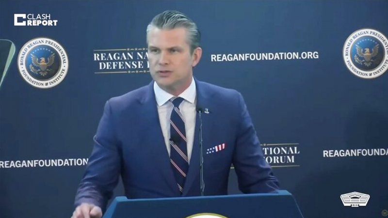 ادعای وزیر جنگ آمریکا درباره ایران: عاقلانه است که این پیشنهاد را بپذیرند