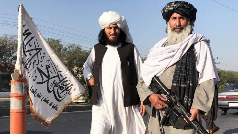 هشدار طالبان به آمریکا و اسرائیل / ما در کنار ایران ایستاده‌ایم