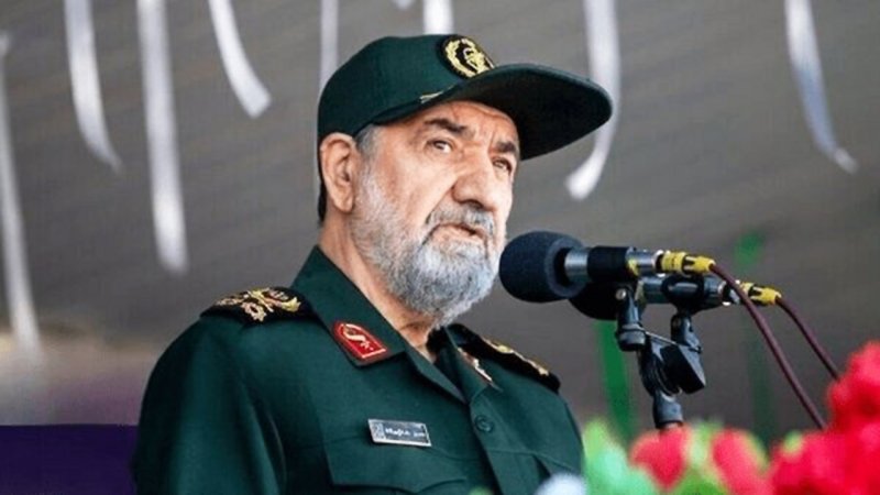 محسن رضایی قدرتمندترین سلاح ایران را به رخ کشید