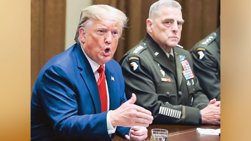 ۲مورد از ۳ گزینه ترامپ در مورد ایران، جنگ است