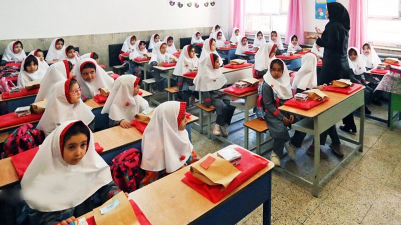 مدارس کشور تا پایان سال غیر حضوری شد