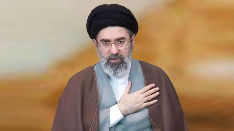 آیت الله مجتبی خامنه‌ای چند فرزند دارند؟/ فرزندان رهبر انقلاب کجا به دنیا آمدند؟