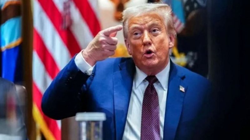 اظهارنظر جدید ترامپ/ کشورها یا از ما سوخت هواپیما بخرند یا خودشان تنگه هرمز را باز کنند