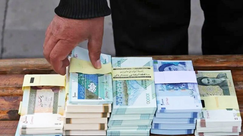 حقوق سال ۱۴۰۵ کارکنان و بازنشستگان دولت اعلام شد/ کارمندان دقیقا چقدر حقوق می‌گیرند؟