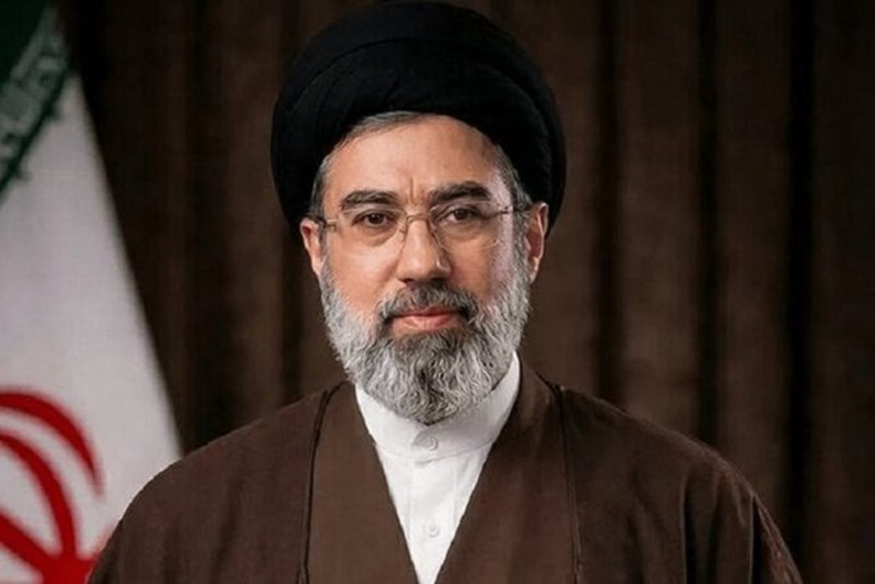 رهبر انقلاب:‌صاحبان کسب‌وکارهای آسیب‌دیده از تعدیل نیرو اجتناب نمایند