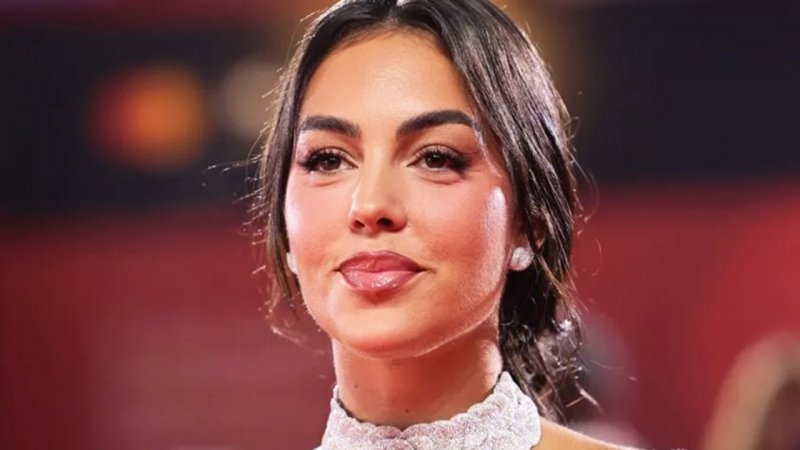 جورجینا ؛ سرانجام لباس عروس پوشید! + عکس 