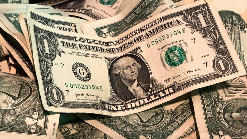 کاهش قیمت دلار با موضع‌گیری جدید ترامپ؛ باز هم پای ایران در میان است
