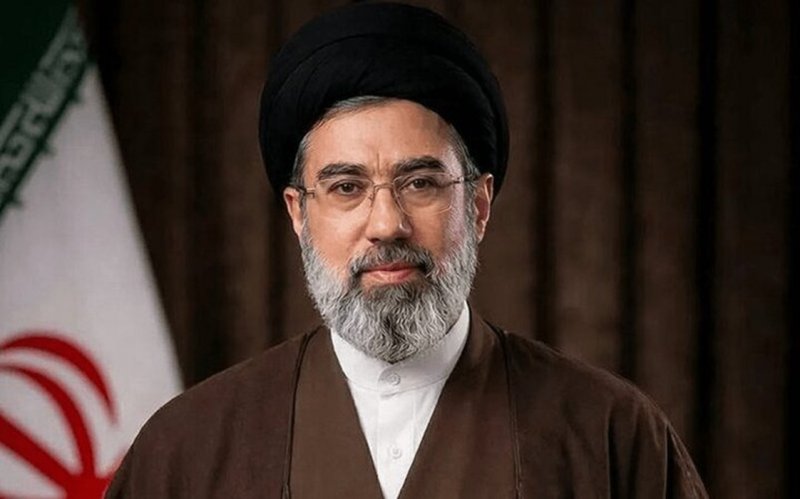 کدام قسمت بدن  رهبر انقلاب در  بمباران آسیب دید؟ 