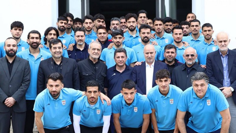 رئیس جمهور خطاب به تیم ملی فوتبال: برای نام ایران بجنگید