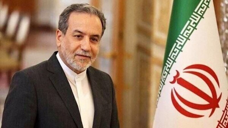 عراقچی: تنگه هرمز برای تمامی کشتی‌های تجاری باز است