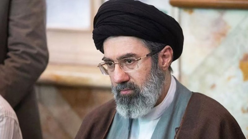 اگر آیت‌الله سیدمجتبی خامنه‌ای انتخاب نمی‌شد چه می شد؟