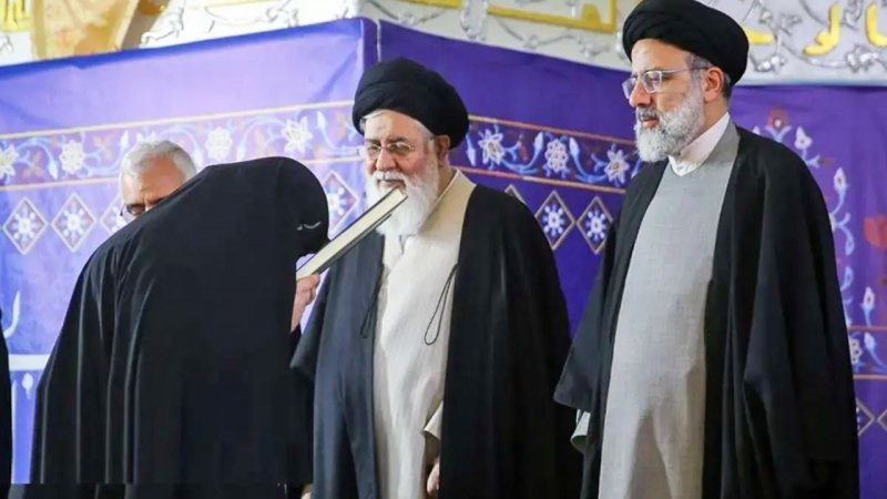 دستور رهبر شهید انقلاب به همسر ابراهیم رئیسی / در امور کشور دخالت نکنید