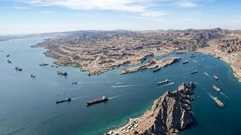 توقف نفتکش‌ها در تنگه هرمز