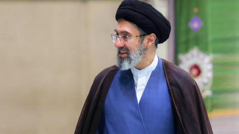 انتشار تصویری جدید از آیت‌الله سید مجتبی خامنه‌ای در پیام تصویری سید موسوی