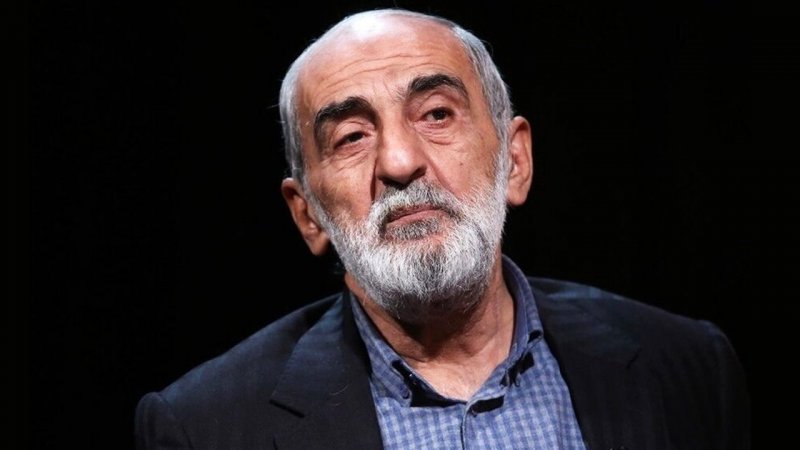 حسین شریعتمداری هم از تندروها برائت جست