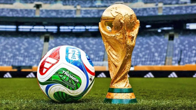 جنجال لباس پوشیدن همسر فوتبالیست‌ها در جام‌جهانی!+ عکس
