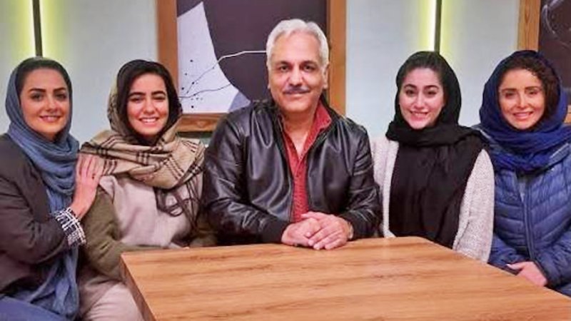 خانم بازیگر: تهیه کننده تراول‌ها را ریخت روی میز که فقط مدتی با او باشم! 