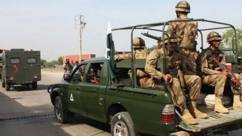حمله انتحاری در بلوچستان با ۲۰ کشته و زخمی