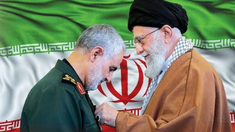 تصویری از جلسه خصوصی سردار سلیمانی با رهبر شهید در بیت رهبری