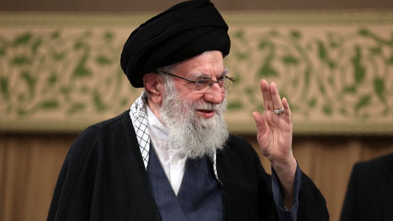 تصویر خبرگزاری رویترز از مراسم امروز در مصلای تهران+ عکس