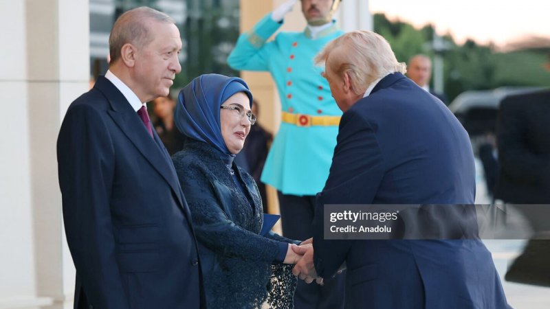 خوش‌وبش گرم ترامپ با امینه اردوغان+ تصاویر