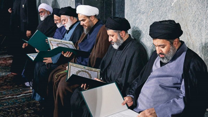 فرزندان رهبر شهید در مراسم بزرگداشت/ دایی فرزندان رهبر شهید هم بود + تصاویر