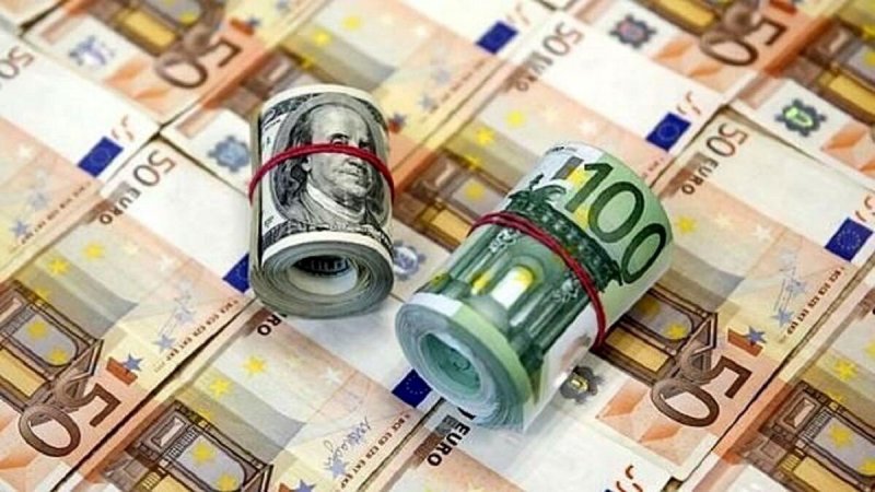  قیمت دلار و یورو  امروز دوشنبه ۱۲ مردادماه
