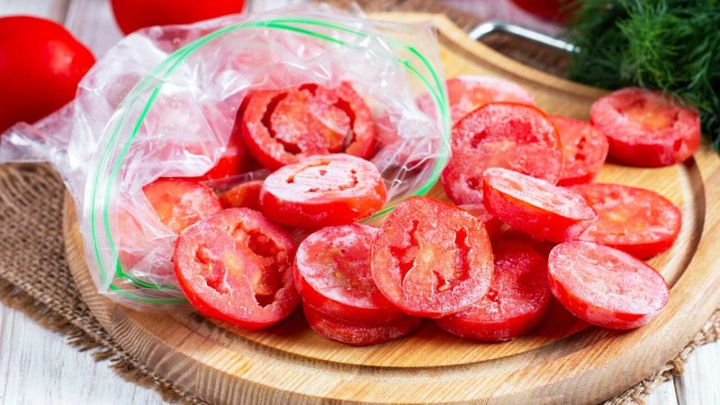 بهترین روش نگهداری گوجه فرنگی در فریزر با ماندگاری یک‌ساله