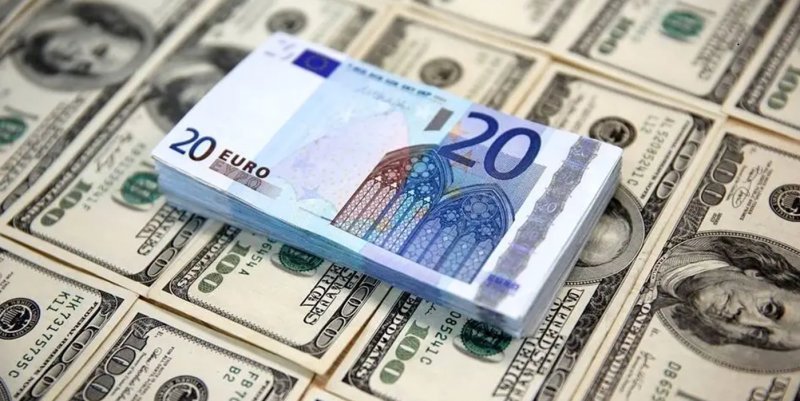 قیمت دلار و یورو امروز یکشنبه ۱۸ مردادماه