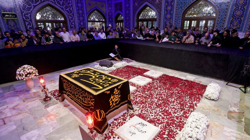 واکنش روابط عمومی حرم امام رضا(ع) به ماجرای جلوگیری از شعار مرگ بر آمریکا در رواق دارالذکر