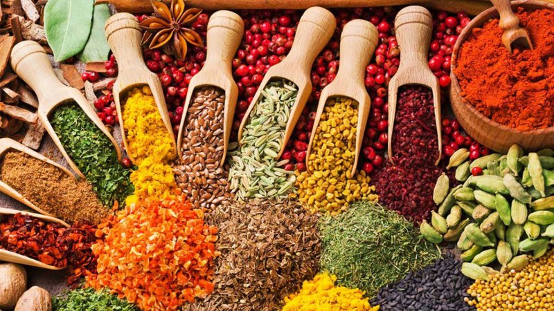۴ ادویه محبوب که یبوست را درمان می‌کند