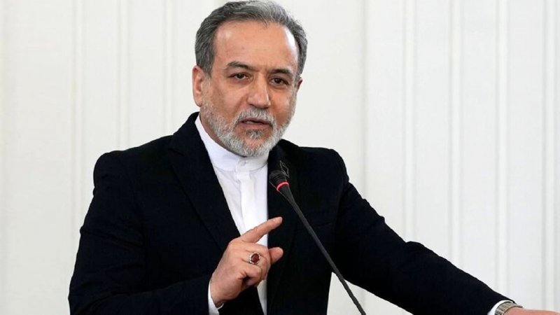 پاسخ فوری عراقچی به تهدید ترامپ برای شروع عملیات اقتصادی بزرگ علیه ایران