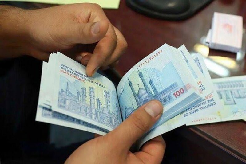 بهای پول در ایران چندین برابر جهان است/ جمعیت فقیر طی سه سال ۲ برابر شد