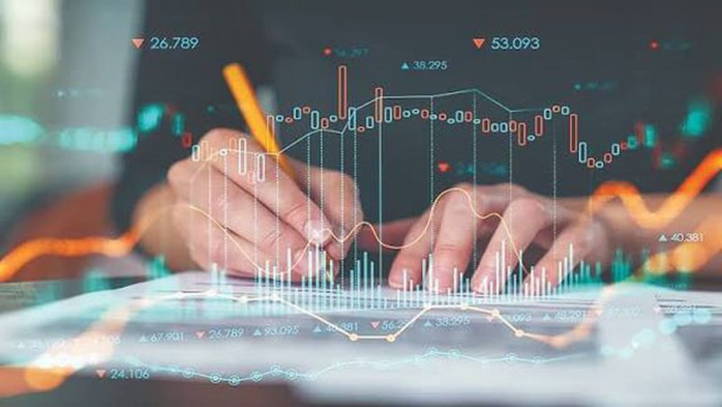 خیز بلند شاخص کل در سایه رشد دلار