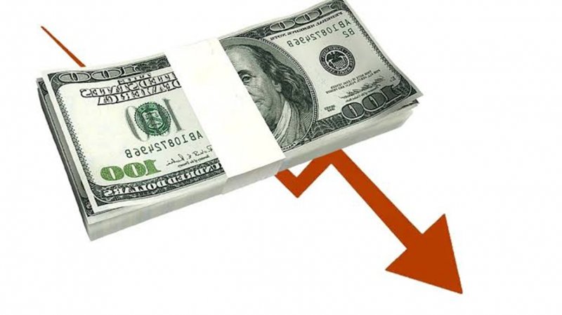 عقب‌نشینی دلار به محدوده 200هزار تومان