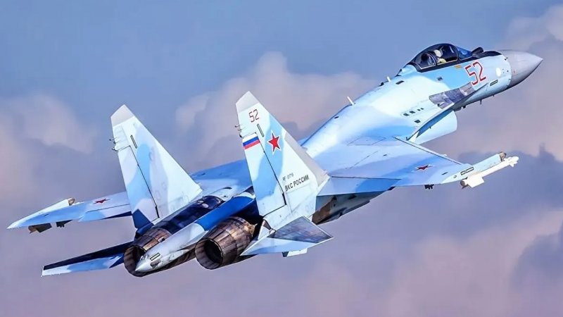 محموله جدید جنگنده‌های سوخو ۳۵ از راه رسید