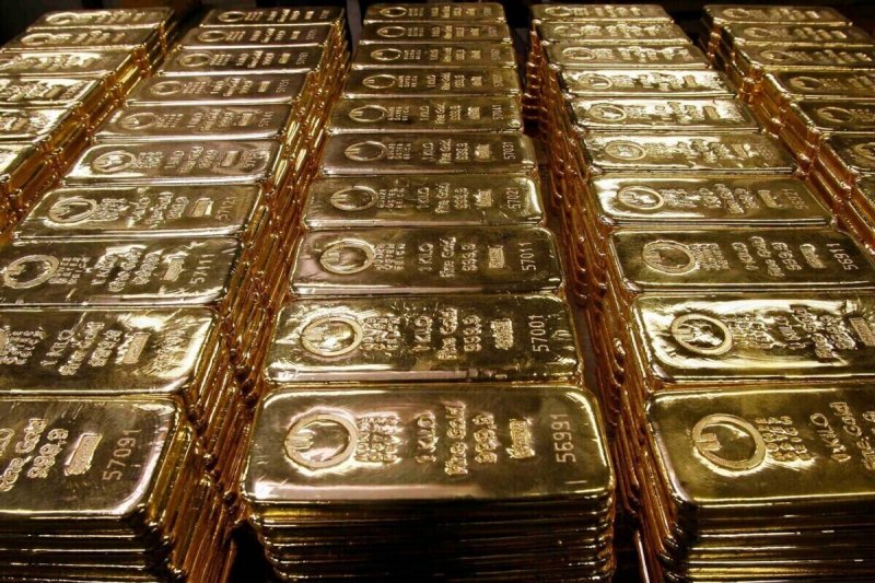 افت طلای جهانی زیر فشار داده‌های اشتغال آمریکا 